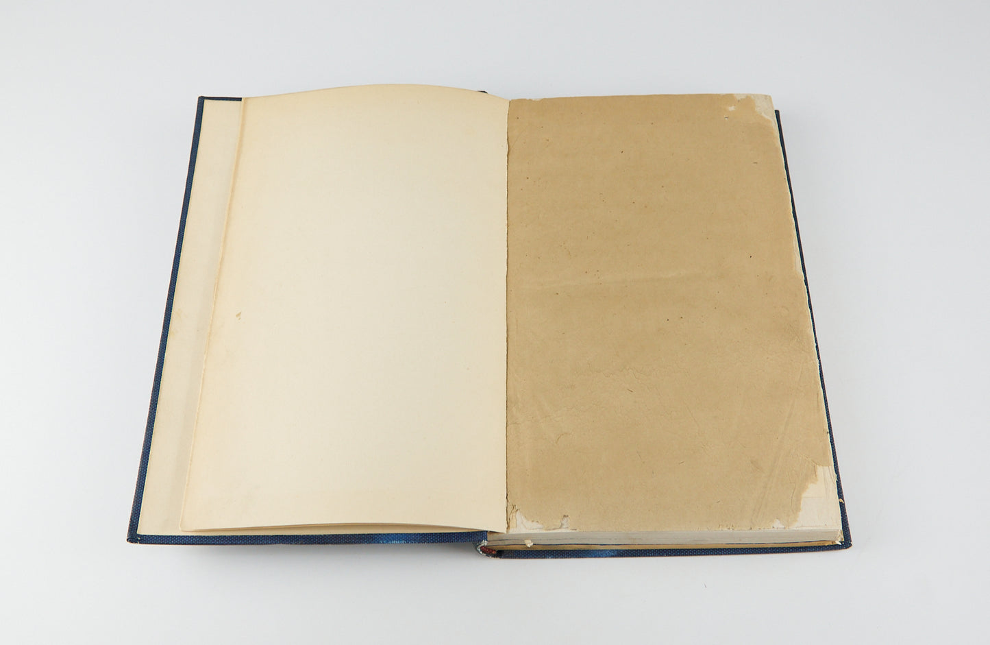 Mo-tʻa dzæn fōk iung sū (Matthew), Iak-ön dzæn fōk iung sū (John), and Mo kʻau dzæn fōk iung sū (Mark), Romanized Shanghainese Gospels, Shanghai, [Three Works Bound Together] Translated by Cleveland Keith 1861–1862